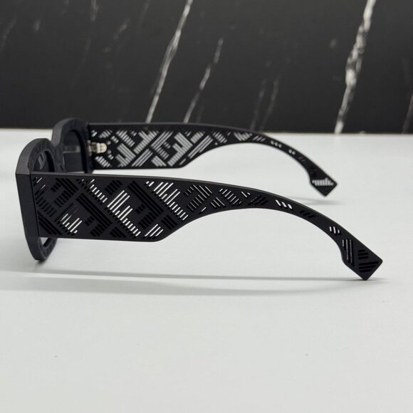 NEW FE40113I 02A FENDI SUNGLASSES MATTE BLACK UNISEX EYEWEAR FENDI - Picture 7 of 13